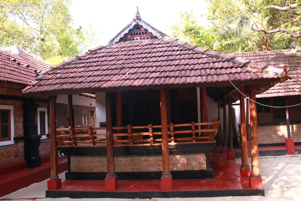 Arakkal Heritage Mararikulam Exterior foto